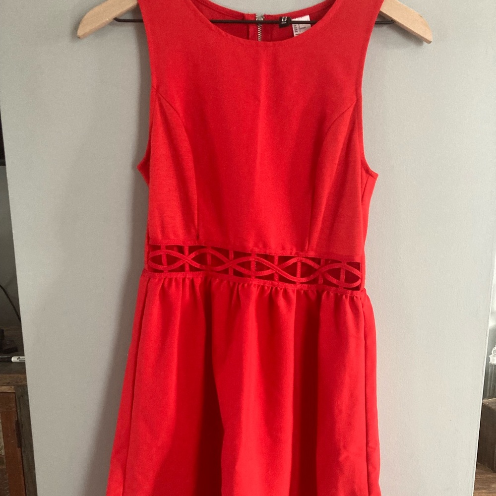 H&M red sleeveless cut-out dress (size 6)